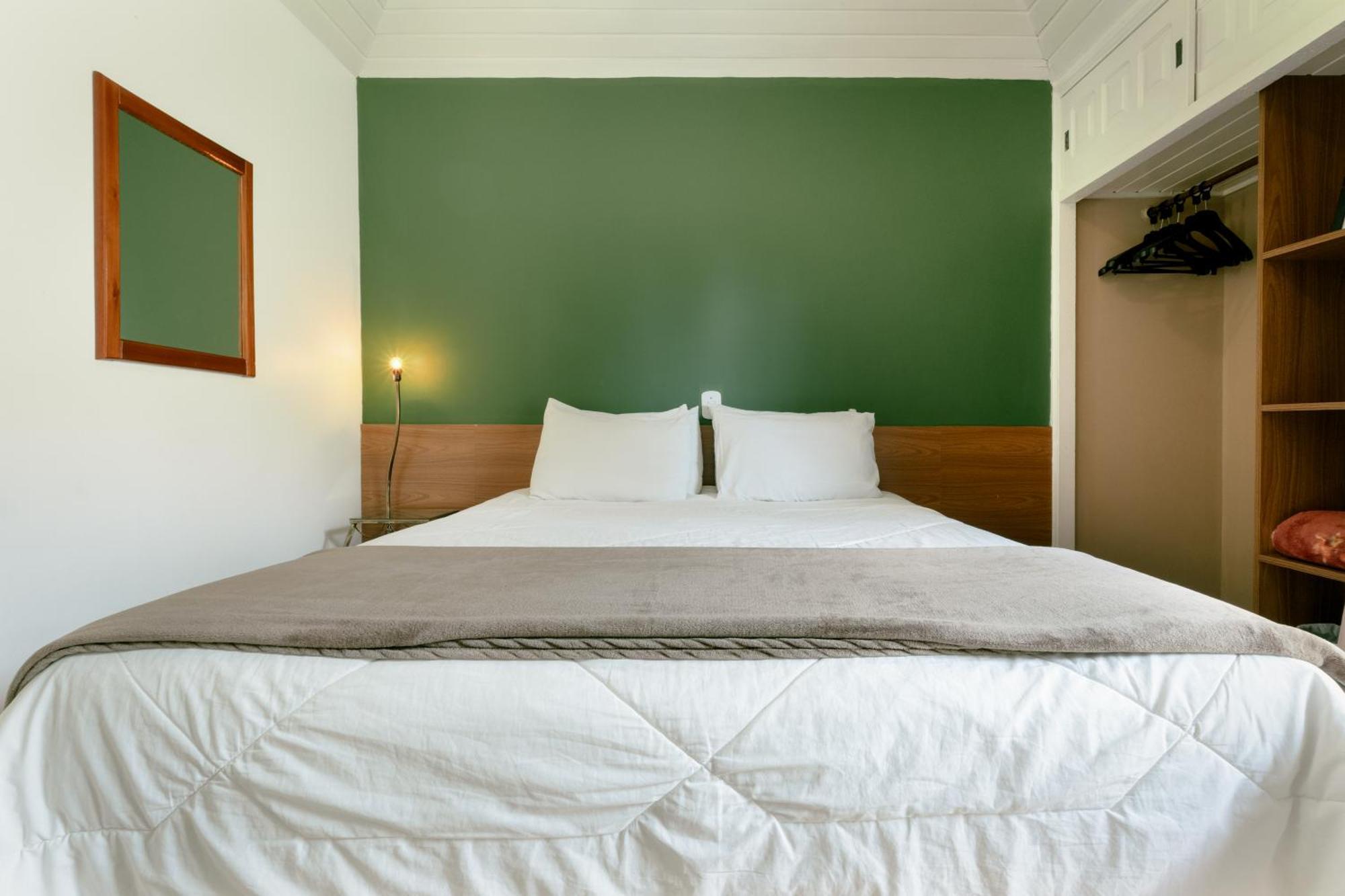 Hotel Geneve - 2Km Do Capivari Campos do Jordão Room photo